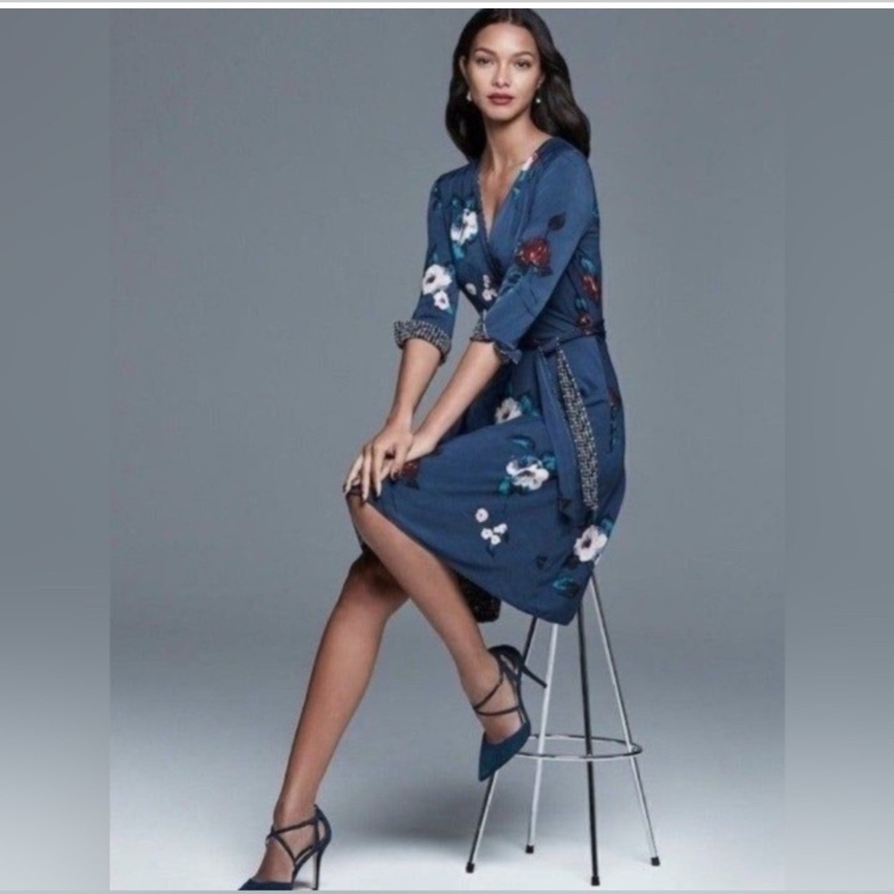 White House Black Market Blue Floral Reversible Wrap Dress, size XS petite